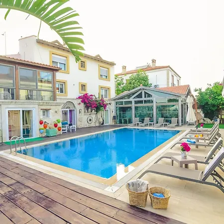 Ruezgarguelue Hotel *