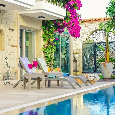 Hotel Ruezgarguelue *