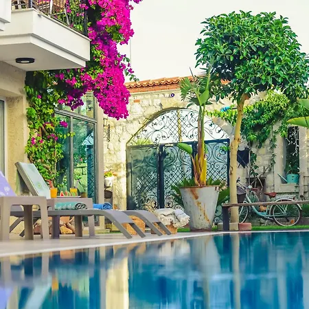 Ruezgarguelue Hotel *