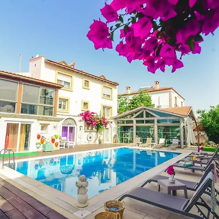 Ruezgarguelue Hotel Alaçatı